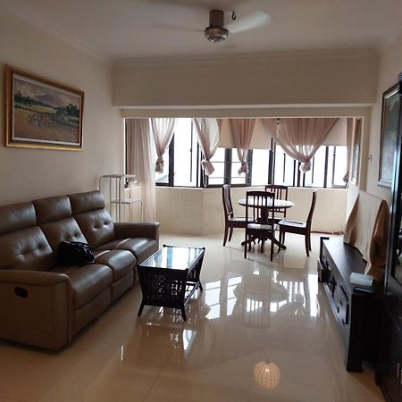 Batu Ferringhi Luxury Seaview Suite - 3Br Екстер'єр фото