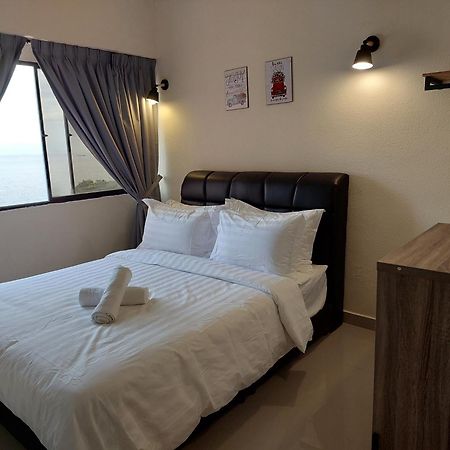 Batu Ferringhi Luxury Seaview Suite - 3Br Екстер'єр фото