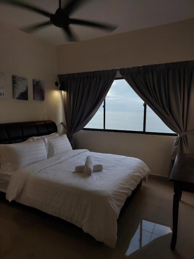 Batu Ferringhi Luxury Seaview Suite - 3Br Екстер'єр фото
