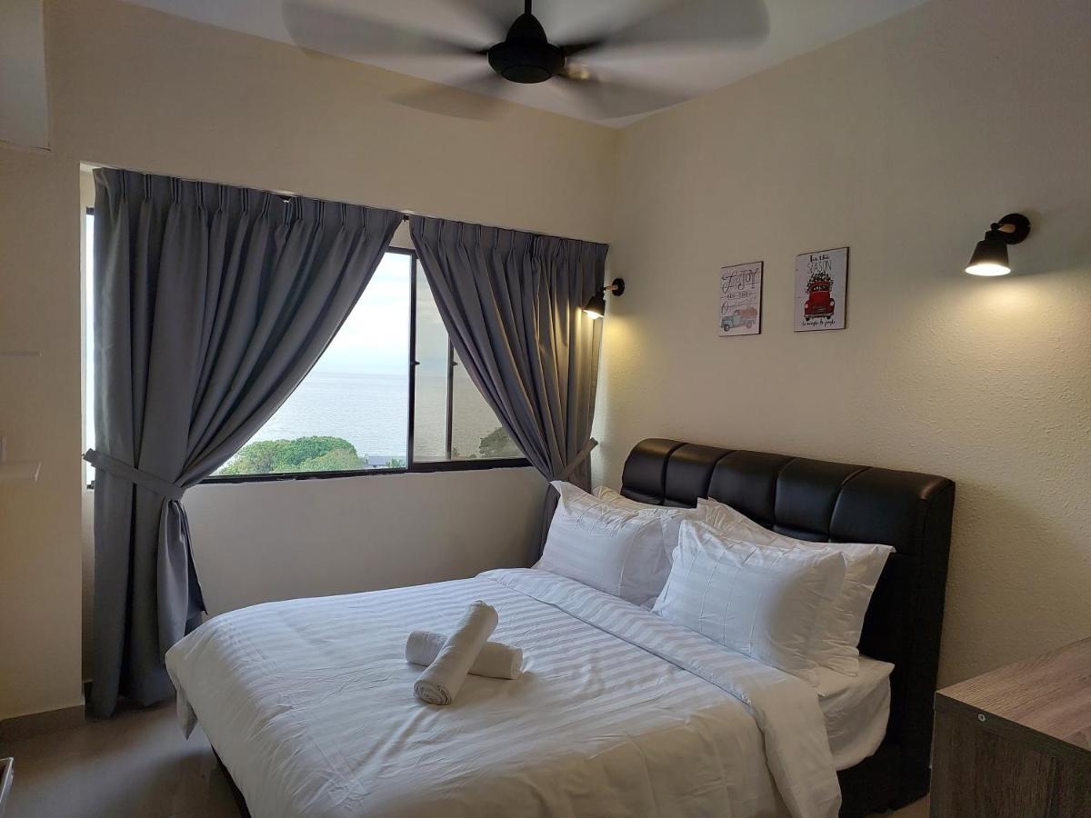 Batu Ferringhi Luxury Seaview Suite - 3Br Екстер'єр фото