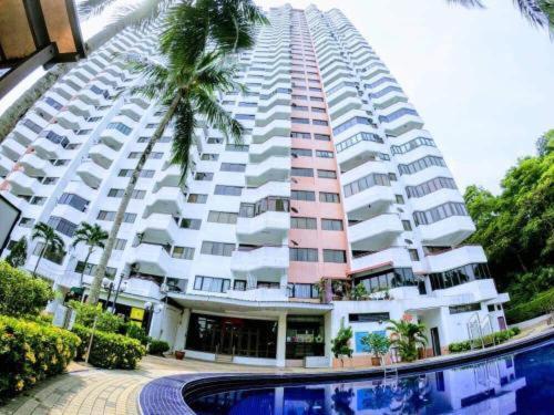 Batu Ferringhi Luxury Seaview Suite - 3Br Екстер'єр фото